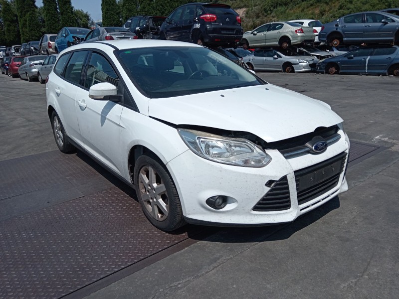 ford focus iii sedán del año 2014