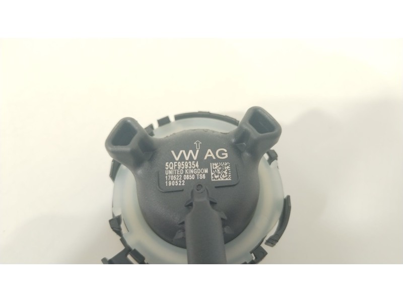 Recambio de sensor para seat ibiza v (kj1, kjg) 1.0 tsi referencia OEM IAM 5QF959354  