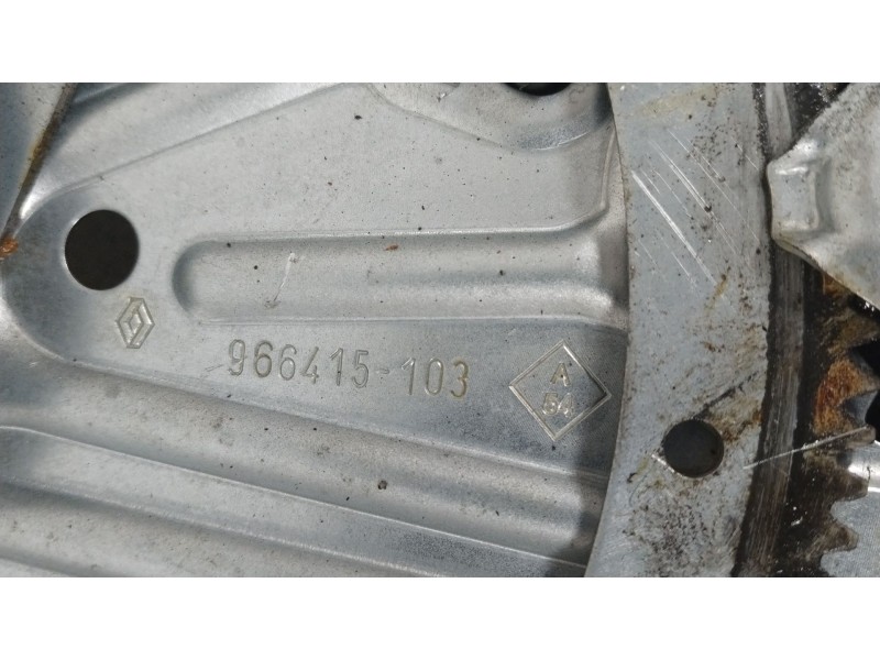 Recambio de elevalunas delantero derecho para renault scenic iii expression referencia OEM IAM 807212569R  807302741R