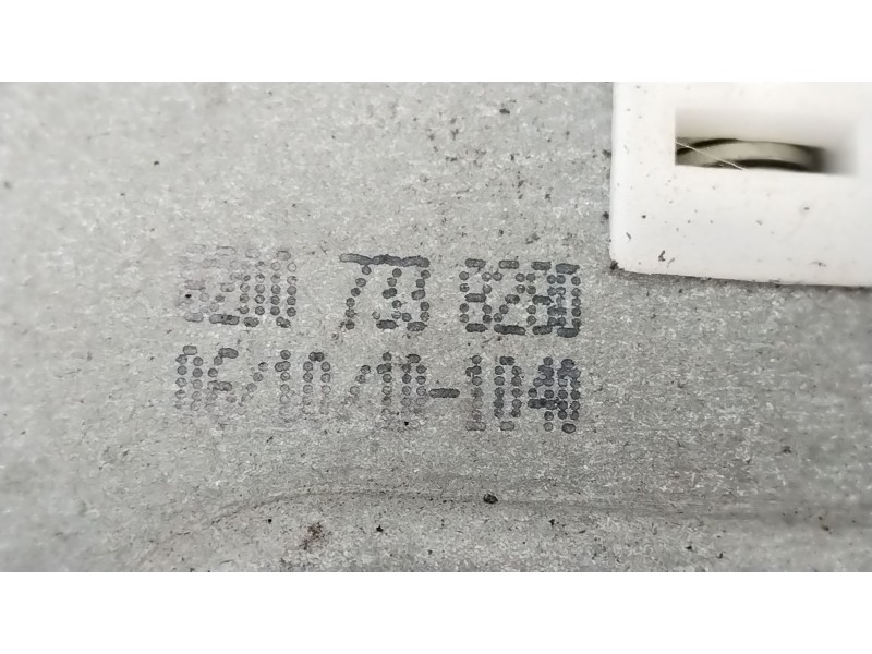 Recambio de elevalunas delantero derecho para dacia duster ambiance 4x2 referencia OEM IAM 8200733828  