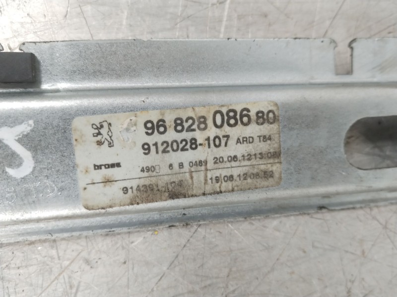 Recambio de elevalunas trasero derecho para peugeot 3008 monospace (0u_) 2.0 hdi hybrid4 referencia OEM IAM 9682808680  91202810