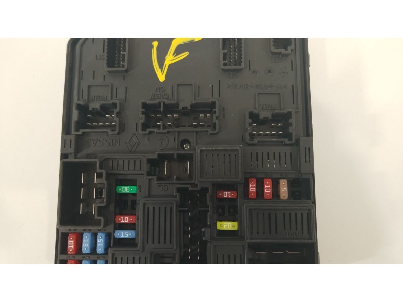 Recambio de caja reles / fusibles para nissan qashqai (j11) referencia OEM IAM 284B75NA2A  