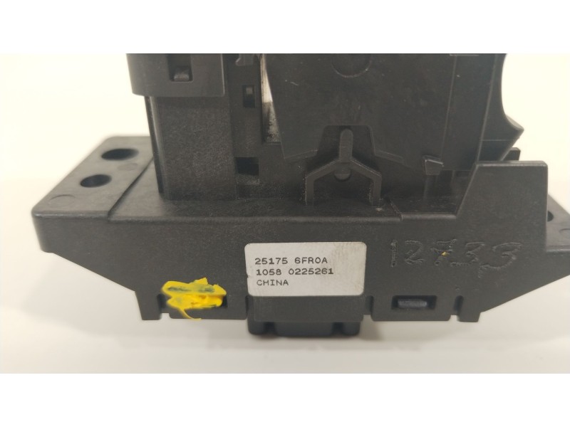 Recambio de palanca freno de mano para nissan qashqai (j11) referencia OEM IAM 251756FR0A  