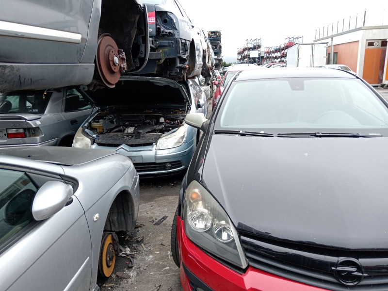 opel astra h gtc (a04) del año 2007