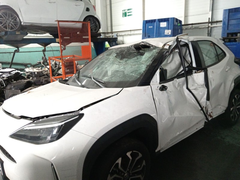 toyota yaris cross (mxp_) del año 2023