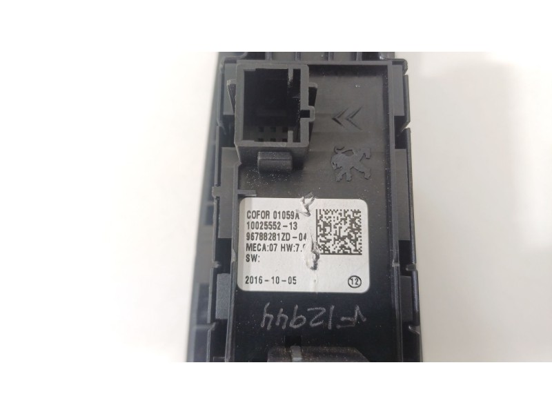 Recambio de mando elevalunas delantero izquierdo para peugeot 308 sw access referencia OEM IAM 96788281ZD  