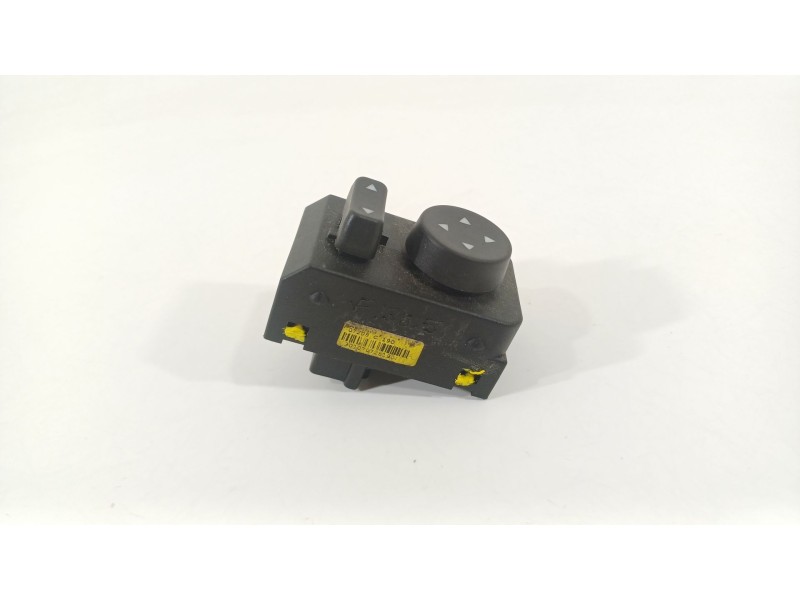 Recambio de mando retrovisor para fiat bravo (198) 1.4 16v active referencia OEM IAM 735441807  07208C190