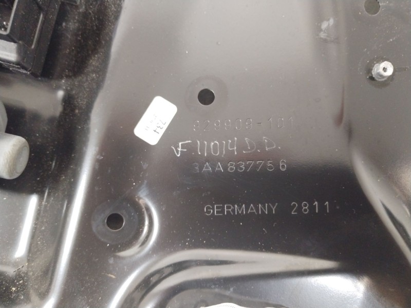 Recambio de elevalunas delantero derecho para volkswagen passat variant (365) r-line bluemotion referencia OEM IAM 3AA837756 3C0