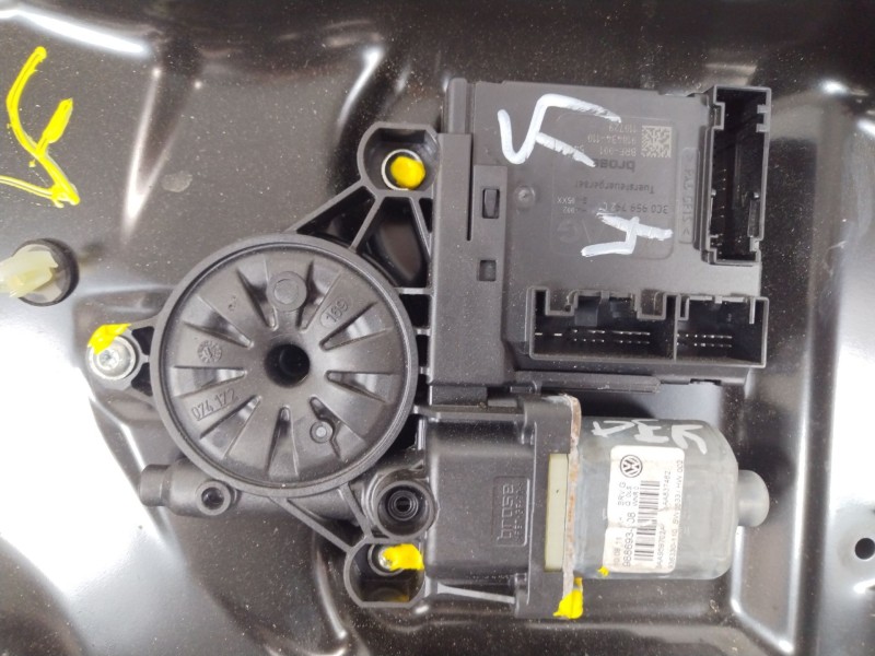 Recambio de elevalunas delantero derecho para volkswagen passat variant (365) r-line bluemotion referencia OEM IAM 3AA837756 3C0