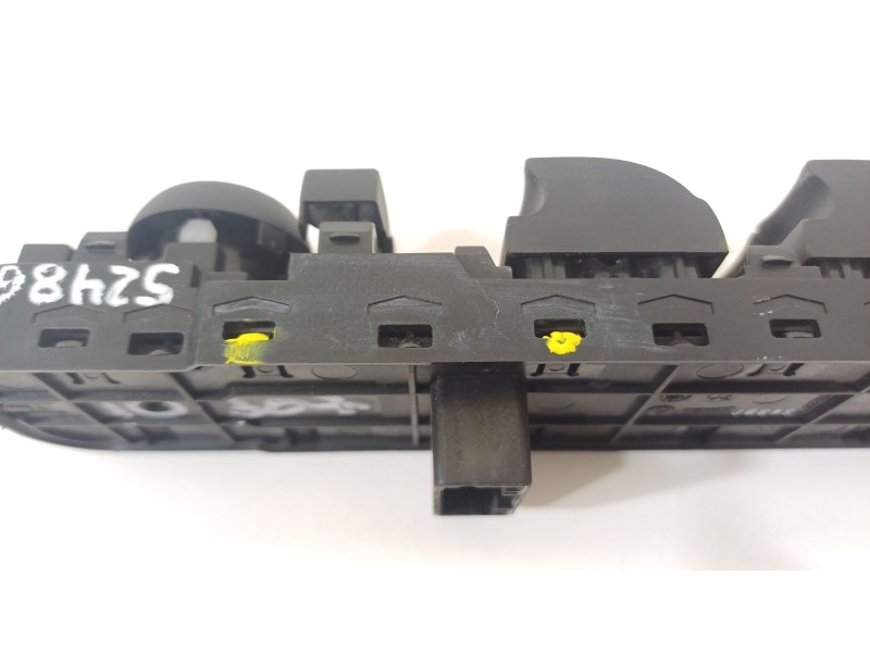 Recambio de mando elevalunas delantero izquierdo para renault megane iii berlina 5 p dynamique referencia OEM IAM 809610016R  