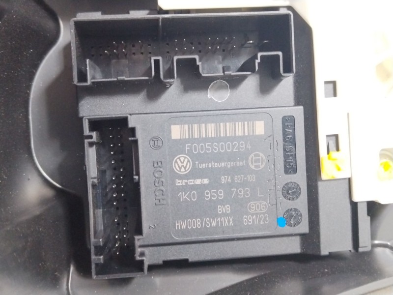 Recambio de elevalunas delantero izquierdo para seat leon (1p1) 1.9 tdi referencia OEM IAM 1K0959793L F005S00294 1P0837401D