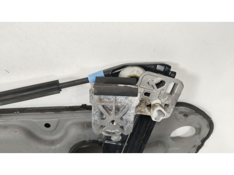 Recambio de elevalunas delantero izquierdo para volkswagen golf iv (1j1) 1.6 referencia OEM IAM 1J4837755E  1J4837461F