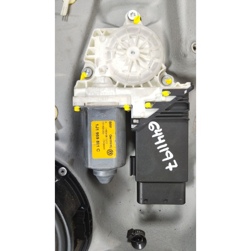 Recambio de elevalunas delantero izquierdo para volkswagen golf iv (1j1) 1.6 16v referencia OEM IAM 1J4837755E 1J1959801C 1J4837