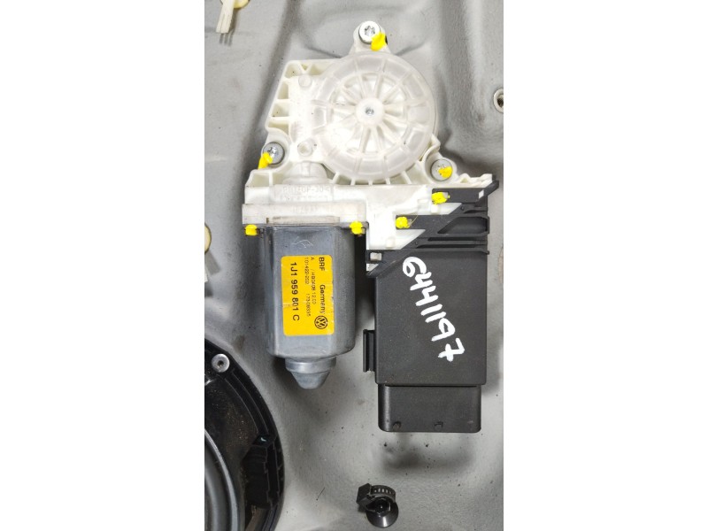 Recambio de elevalunas delantero izquierdo para volkswagen golf iv (1j1) 1.6 16v referencia OEM IAM 1J4837755E 1J1959801C 1J4837