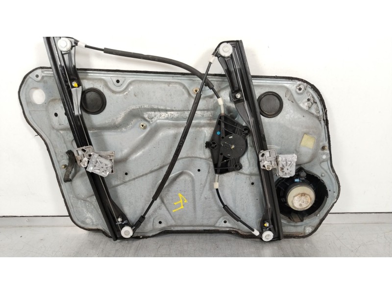 Recambio de elevalunas delantero derecho para volkswagen golf iv (1j1) 1.6 referencia OEM IAM 1J4837730AA  