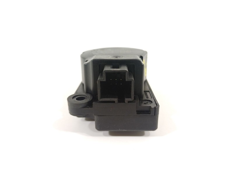 Recambio de motor apertura trampillas climatizador para opel adam unlimited ecoflex referencia OEM IAM A21202000  EAD586