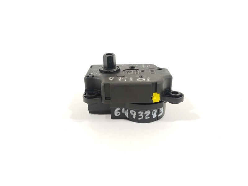 Recambio de motor apertura trampillas climatizador para opel adam unlimited ecoflex referencia OEM IAM A21201300  