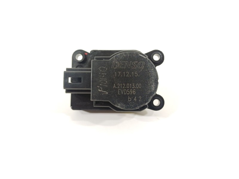 Recambio de motor apertura trampillas climatizador para opel adam unlimited ecoflex referencia OEM IAM A21201300  