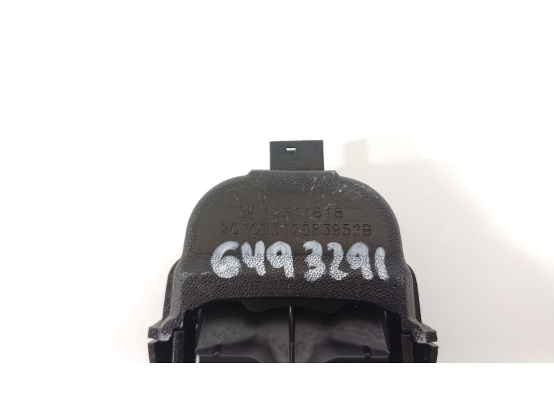 Recambio de sensor para opel insignia sports tourer 2.0 16v cdti referencia OEM IAM 13311618  