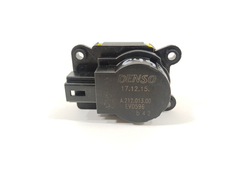 Recambio de motor apertura trampillas climatizador para opel adam unlimited ecoflex referencia OEM IAM A21201300  EVD596