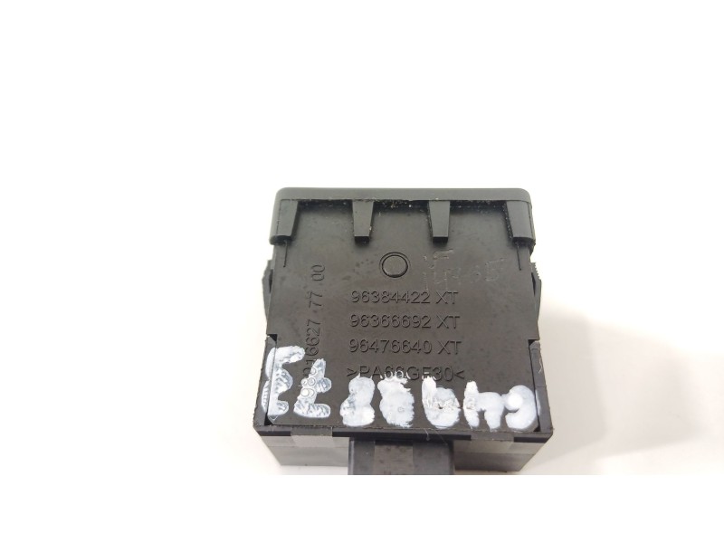 Recambio de mando multifuncion para peugeot 208 i (ca_, cc_) 1.2 vti 82 referencia OEM IAM 96384422XT  