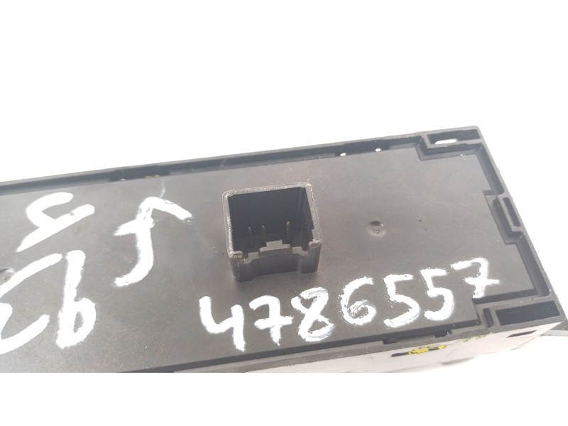 Recambio de mando elevalunas delantero izquierdo para ford mondeo ber. (ca2) ghia referencia OEM IAM 7S7T14A132BC  A1004780172