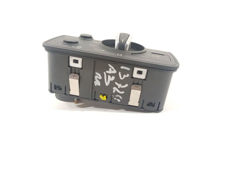 Recambio de mando luces para audi a3 limousine (8vs, 8vm) 2.0 tdi referencia OEM IAM 8V0941531Q  