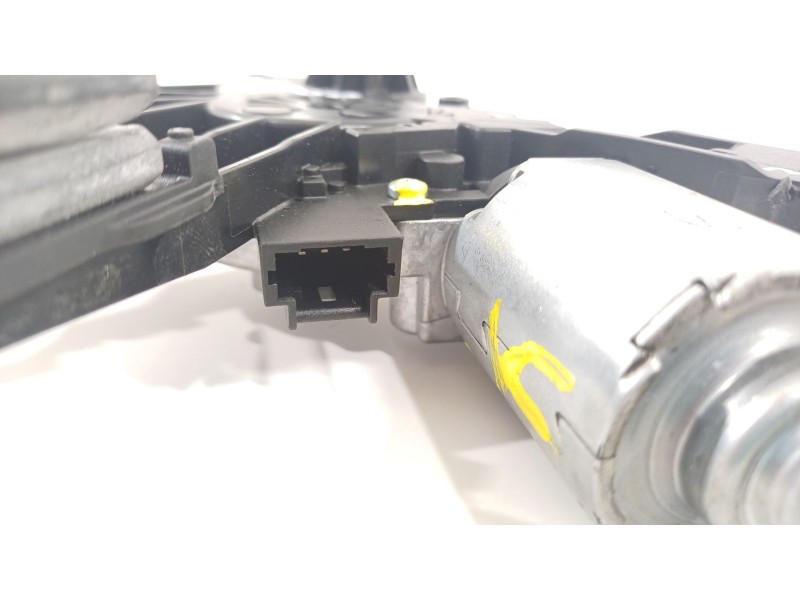 Recambio de motor limpia trasero para peugeot 308 sw active referencia OEM IAM 9819523180  0390205010