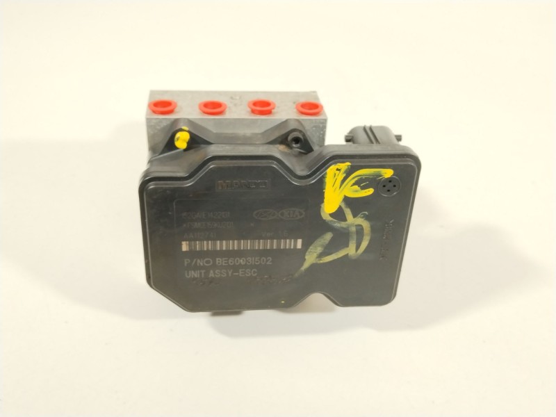 Recambio de abs para hyundai i40 city s blue referencia OEM IAM 589203Z510  
