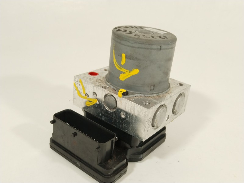 Recambio de abs para opel mokka x 120 aniversario start/stop referencia OEM IAM 42643519  688250455