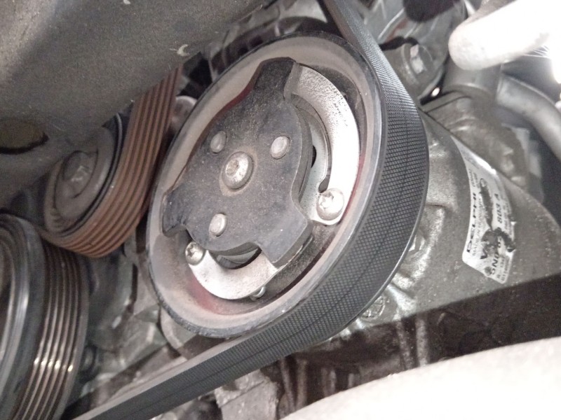 Recambio de compresor aire acondicionado para seat ibiza iv (6j5, 6p1) 1.6 tdi referencia OEM IAM 5N0820803A  