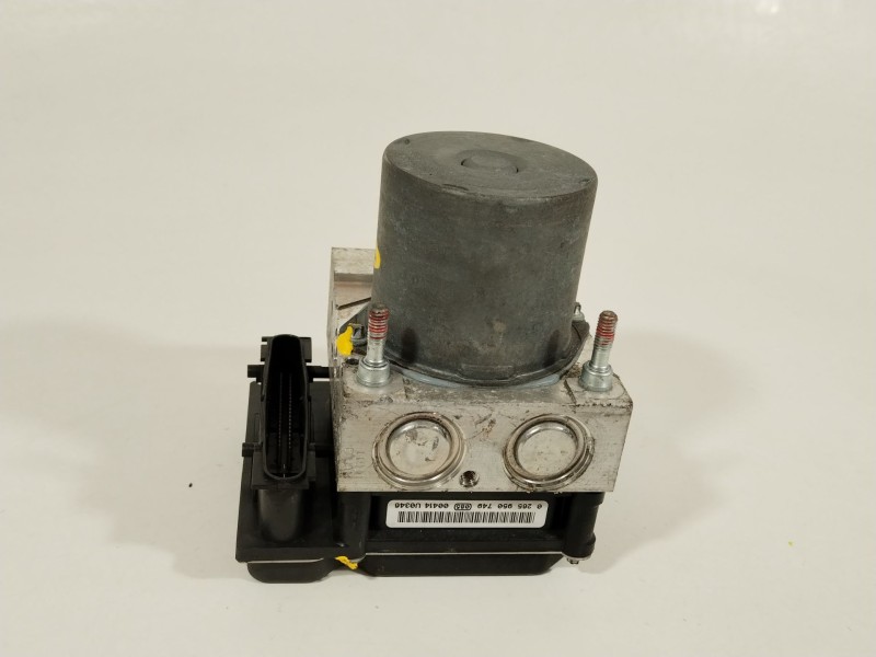 Recambio de abs para toyota avensis (t27) active referencia OEM IAM 4454005071  