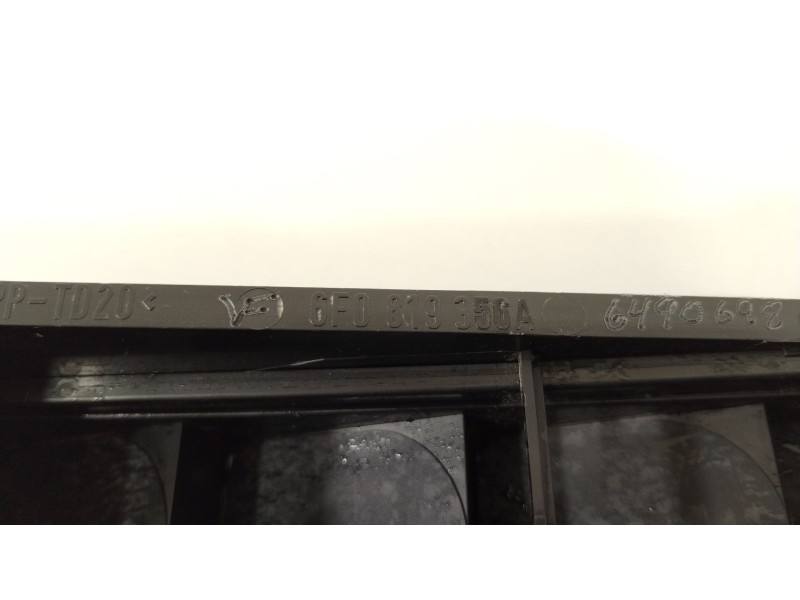 Recambio de rejilla aireadora para seat ibiza v (kj1, kjg) 1.0 tsi referencia OEM IAM 6F0819356A  