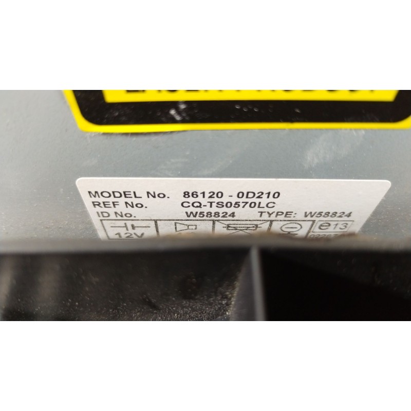 Recambio de sistema audio / radio cd para toyota yaris (ksp9/scp9/nlp9) 1.3 cat referencia OEM IAM 861200D210  