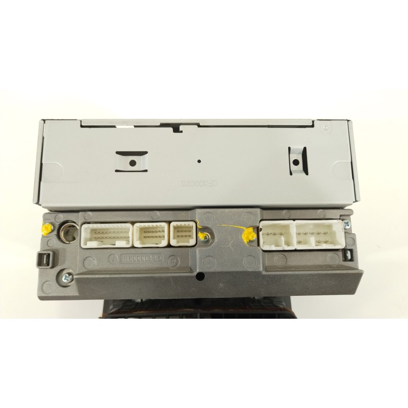 Recambio de sistema audio / radio cd para toyota yaris (ksp9/scp9/nlp9) 1.3 cat referencia OEM IAM 861200D210  