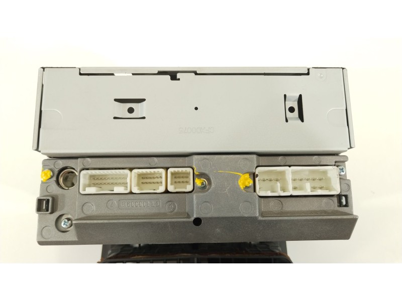 Recambio de sistema audio / radio cd para toyota yaris (ksp9/scp9/nlp9) 1.3 cat referencia OEM IAM 861200D210  