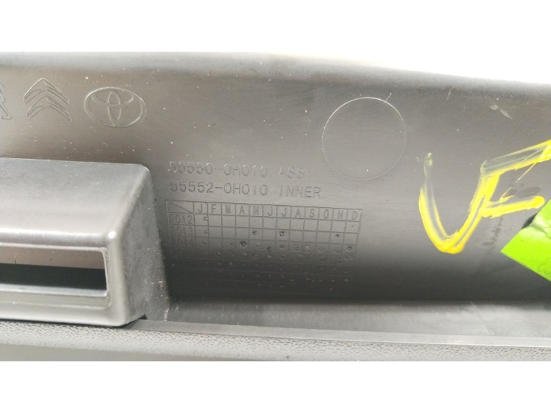 Recambio de guantera para toyota aygo x-cite referencia OEM IAM 555500H010  