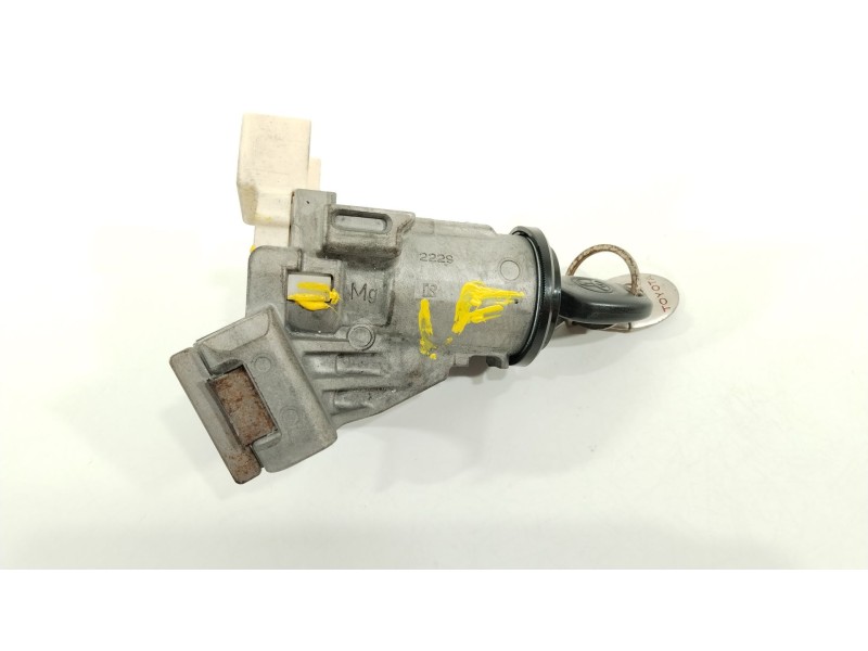 Recambio de conmutador de arranque para toyota aygo x-cite referencia OEM IAM 690570H080  897820H020