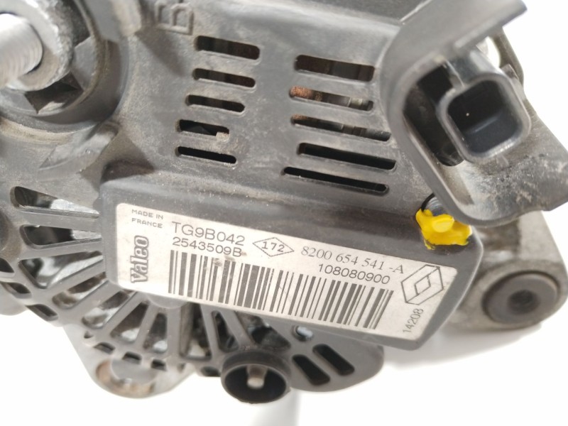Recambio de alternador para renault clio iii exception referencia OEM IAM 8200654541  