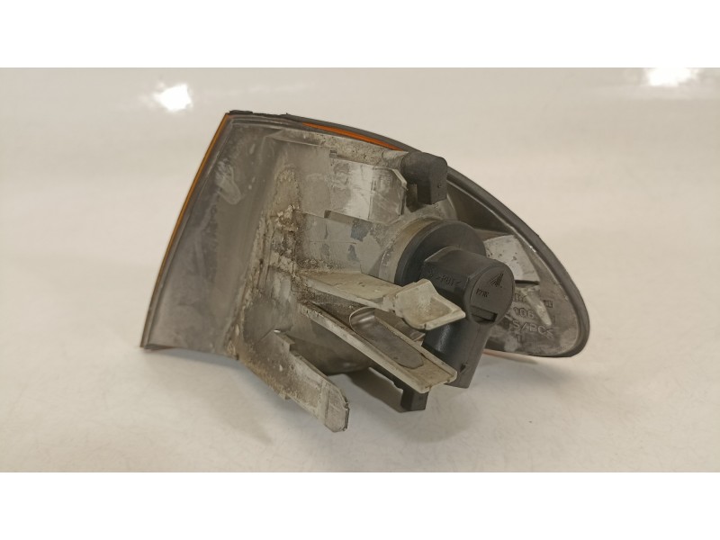 Recambio de piloto delantero derecho para bmw serie 3 berlina (e46) 320d referencia OEM IAM 6902766  