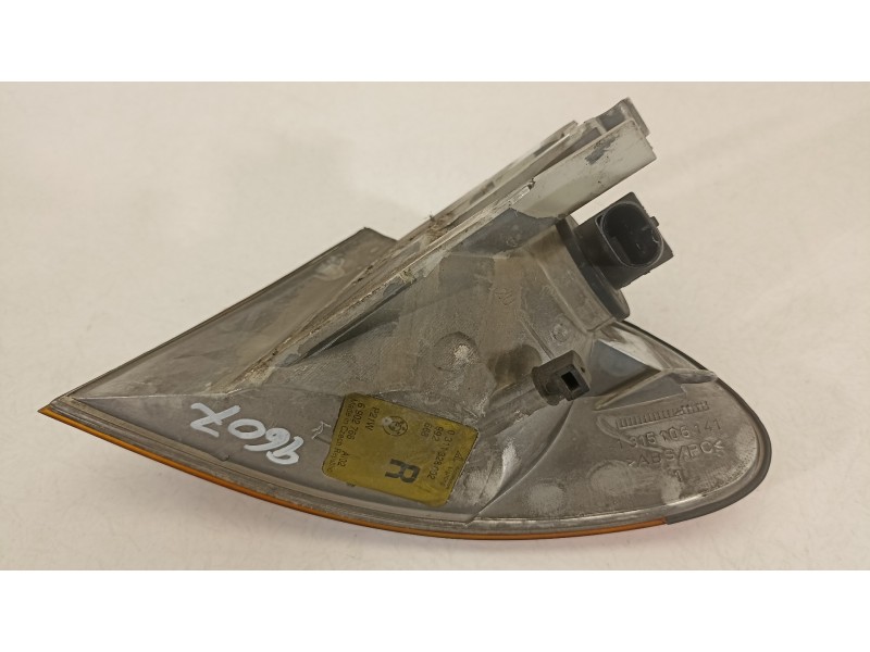 Recambio de piloto delantero derecho para bmw serie 3 berlina (e46) 320d referencia OEM IAM 6902766  