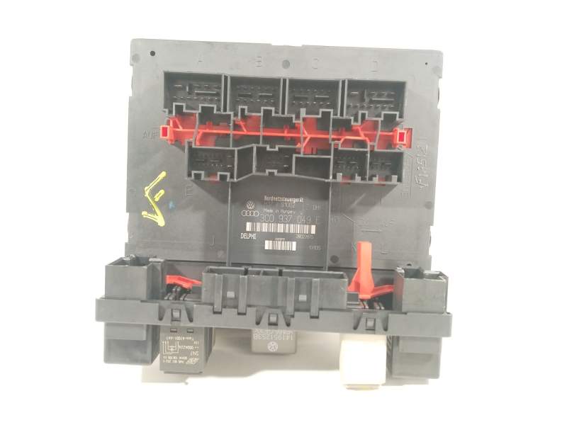 CAJA RELES / FUSIBLES 3C0937049E 28022870 
