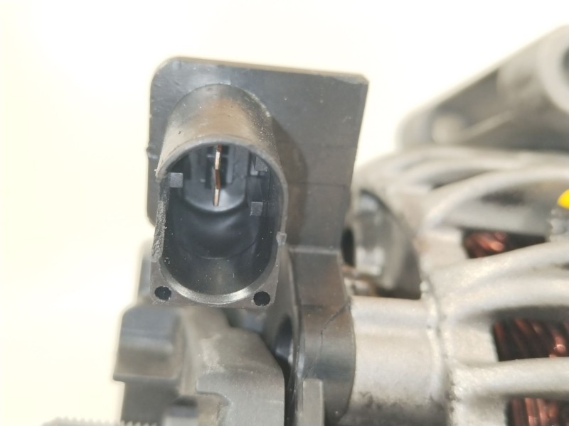 Recambio de alternador para mercedes-benz clase cls (w219) 350 cgi (219.357) referencia OEM IAM A2721540002  