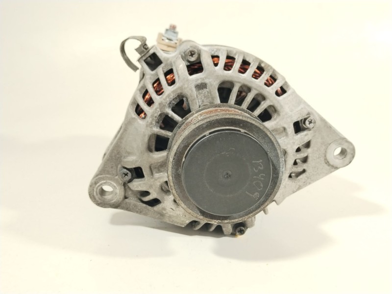 Recambio de alternador para hyundai h-1 / starex autobús (a1) 2.5 tci referencia OEM IAM 373004A003  