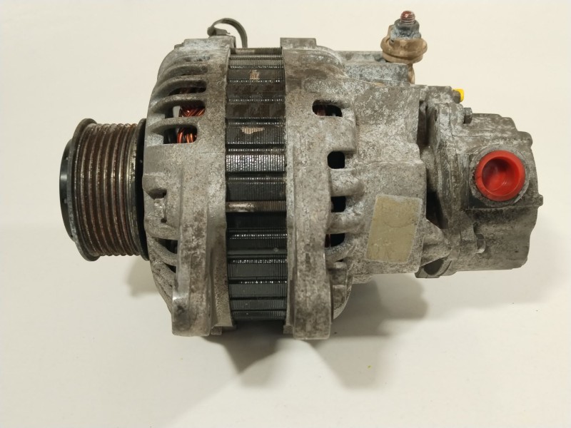 Recambio de alternador para hyundai h-1 / starex autobús (a1) 2.5 tci referencia OEM IAM 373004A003  