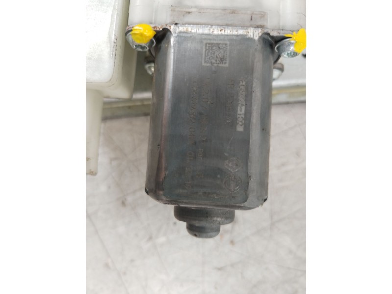 Recambio de elevalunas delantero derecho para nissan qashqai (j11) acenta referencia OEM IAM 80700HV00C  E06026102