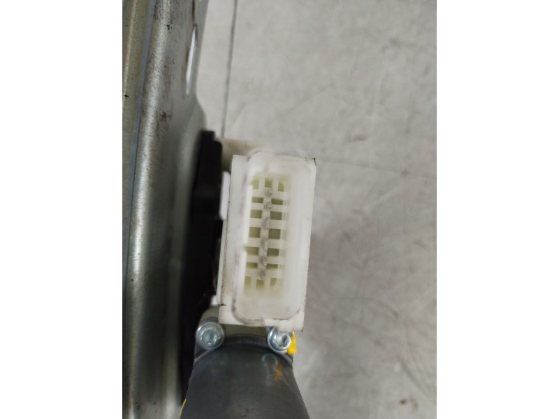 Recambio de elevalunas delantero derecho para nissan qashqai (j11) acenta referencia OEM IAM 80700HV00C  E06026102