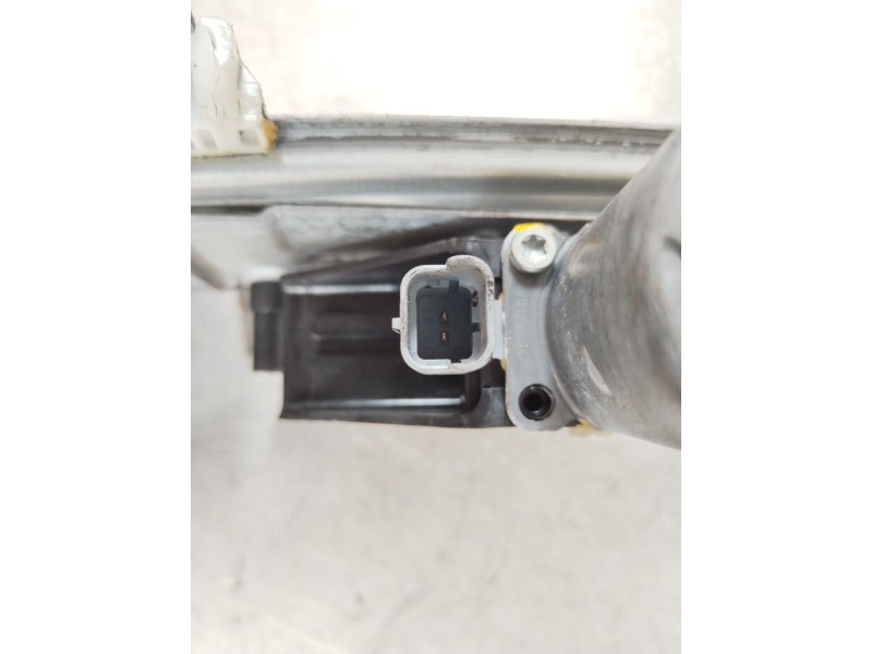 Recambio de elevalunas delantero izquierdo para peugeot 208 style referencia OEM IAM 9673154480  9674254480