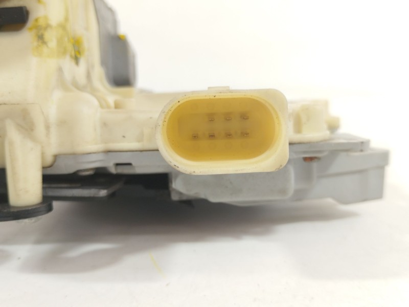 Recambio de cerradura puerta trasera derecha para volkswagen passat berlina (3c2) advance referencia OEM IAM 3C4839016A  