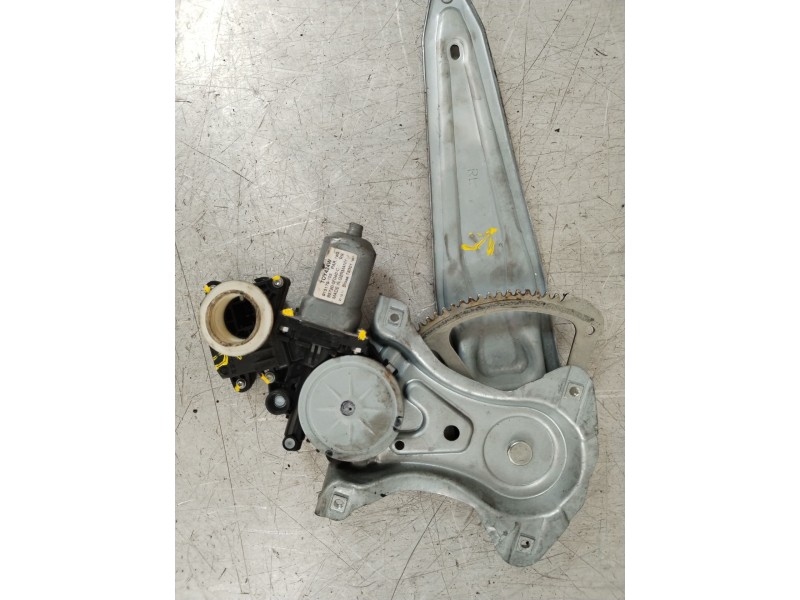 Recambio de elevalunas trasero izquierdo para toyota verso active referencia OEM IAM 857200F040C  698400F040